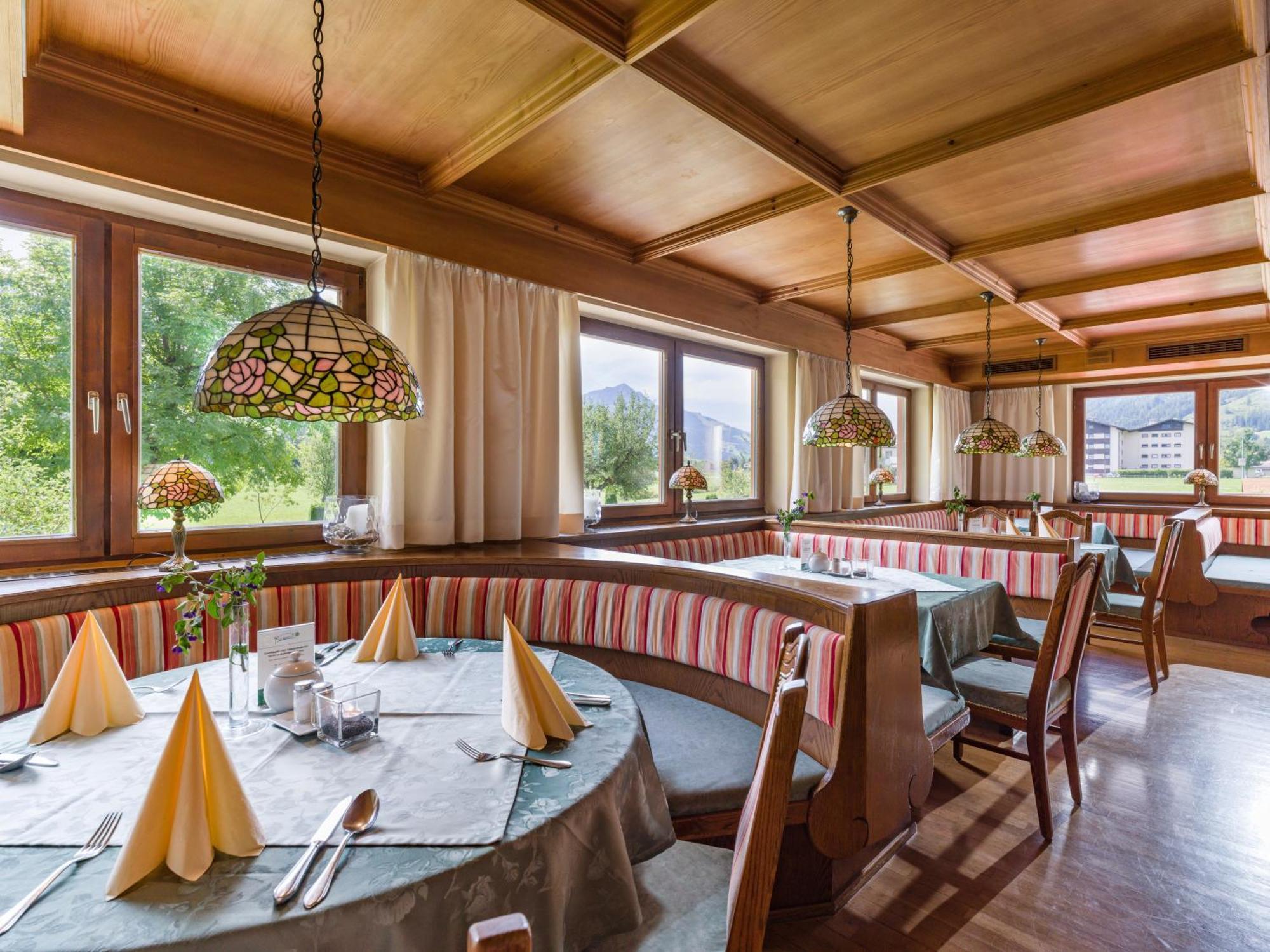 Hotel Neuwirt เคิร์ชดอร์ฟ อิน ทิโรล ภายนอก รูปภาพ