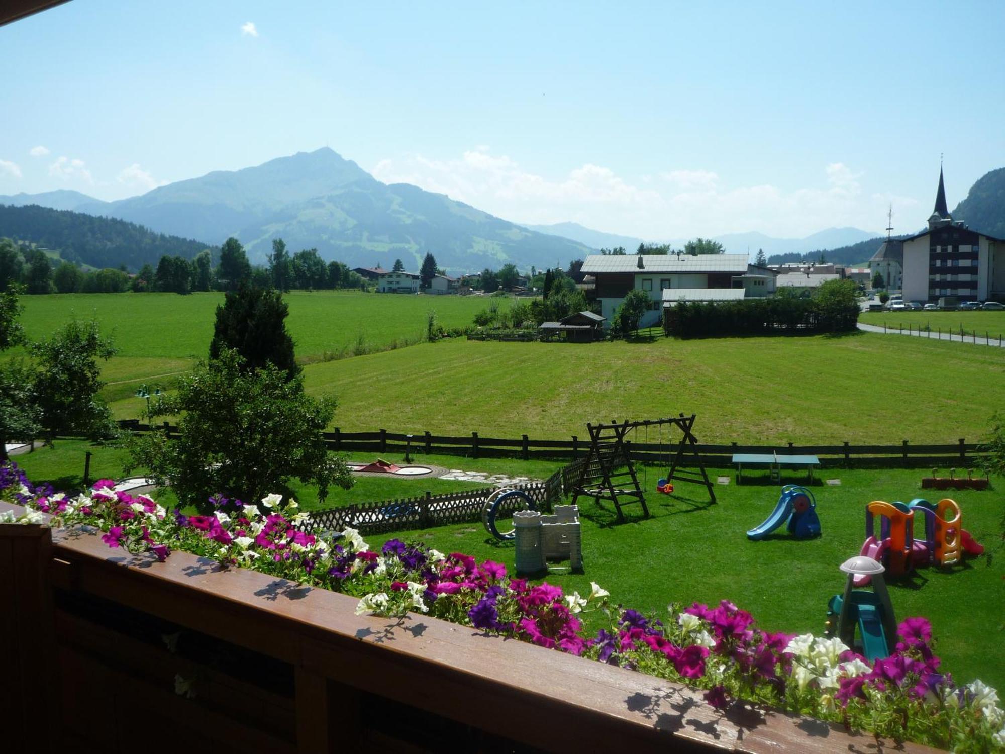 Hotel Neuwirt เคิร์ชดอร์ฟ อิน ทิโรล ภายนอก รูปภาพ