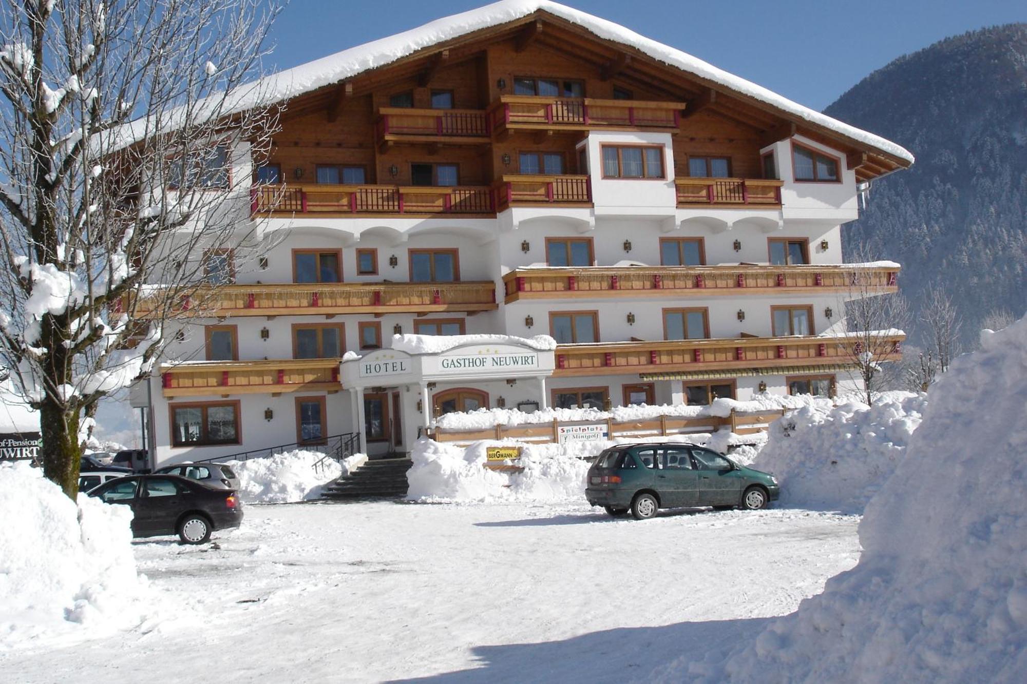 Hotel Neuwirt เคิร์ชดอร์ฟ อิน ทิโรล ภายนอก รูปภาพ