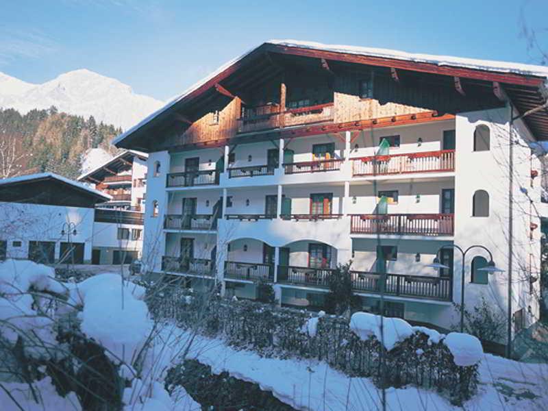 Hotel Neuwirt เคิร์ชดอร์ฟ อิน ทิโรล ภายนอก รูปภาพ